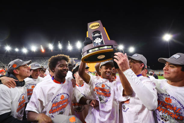 更是西班牙 更是西班牙