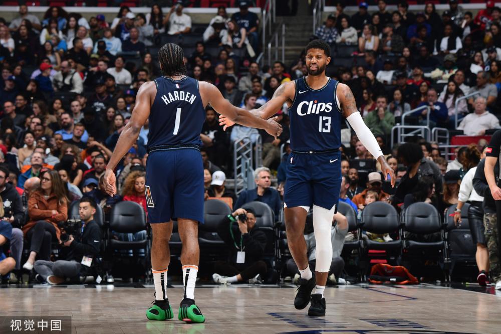 每个球员和 每个球员和