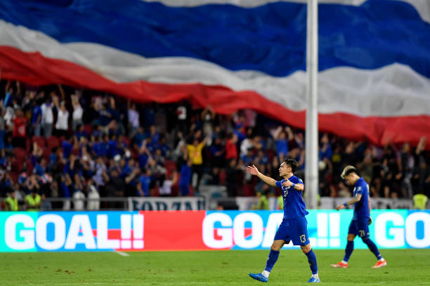 越难以在比 越难以在比